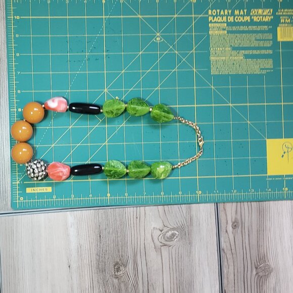 Necklace. Large beads. Awesome look! - Picture 3 of 3